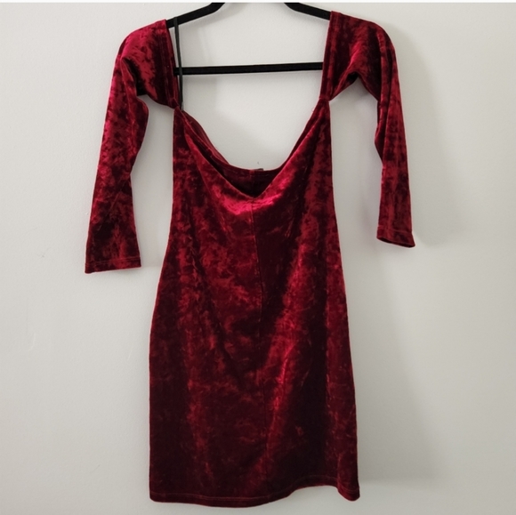 FOREVER 21 Velvet Dress - Picture 3 of 6